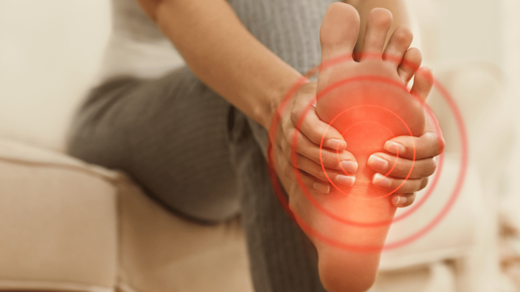 7 Tips Meredakan Nyeri Telapak Kaki secara Alami